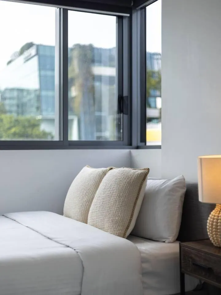 Steps To High End Cafes And Shops Deck N Pool Apartment Brisbane 0*,